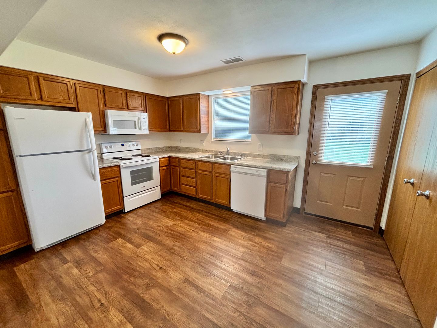 Belleville Apartment: 1730 Shadow Ridge Ct