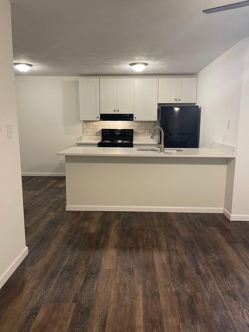 O'Fallon Apartment: 220 Savannah Noel Street