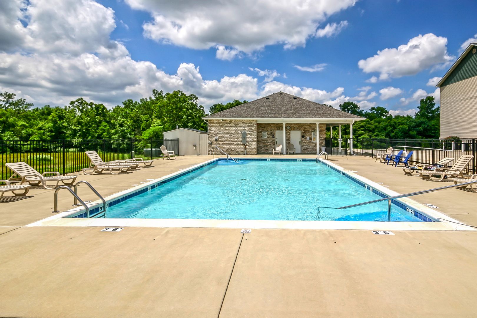 Belleville Apartment: 1671 Shadow Ridge Court