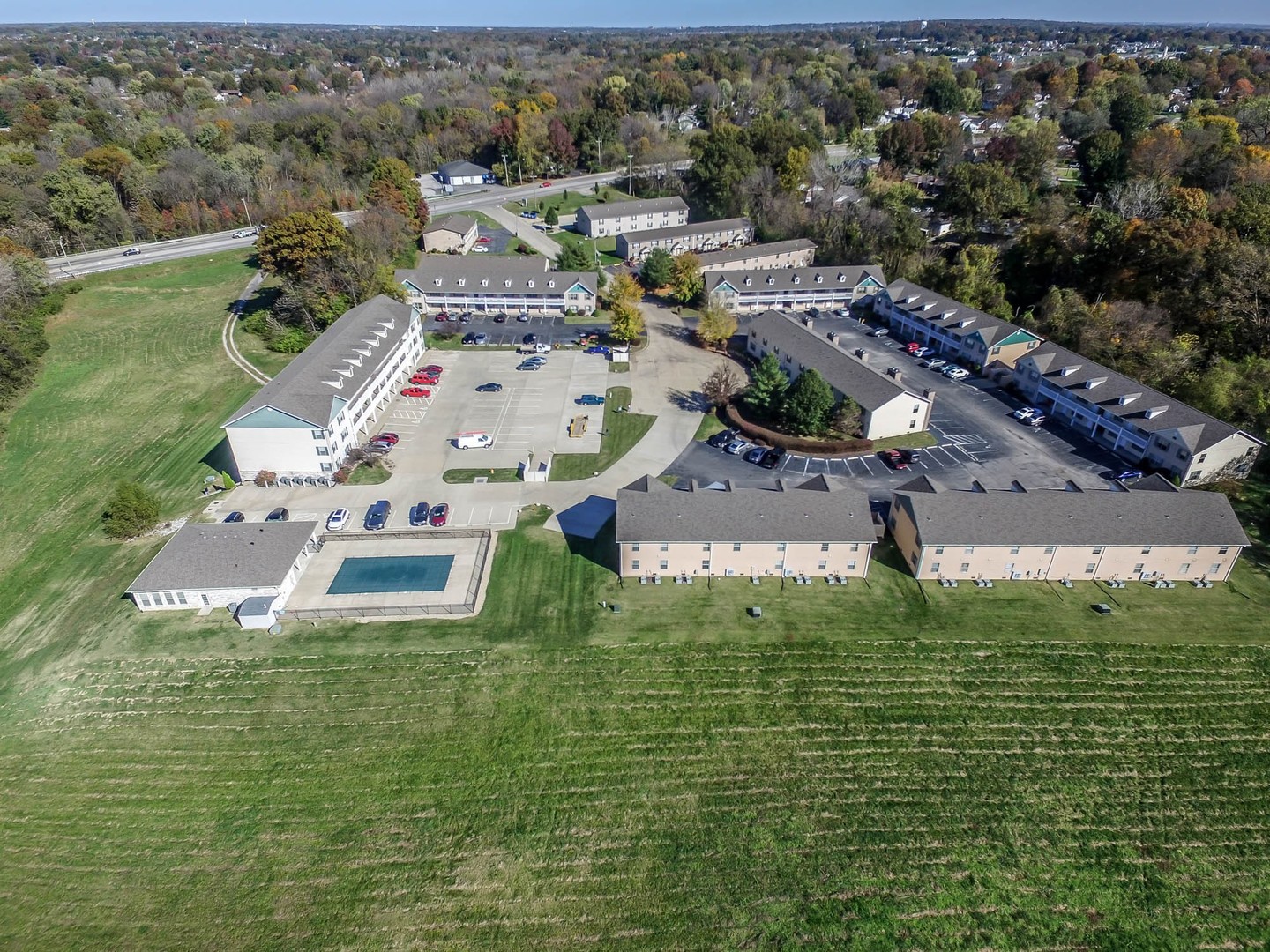 Belleville Apartment: 1671 Shadow Ridge Court