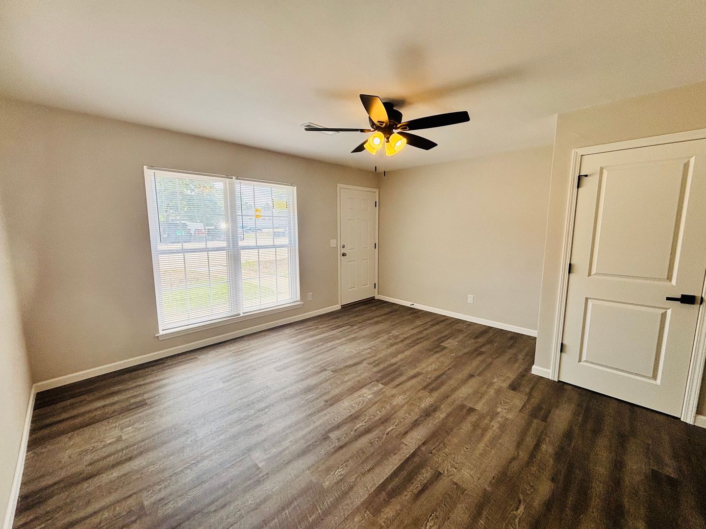 Ofallon Apartment: 101 N. Oak St.