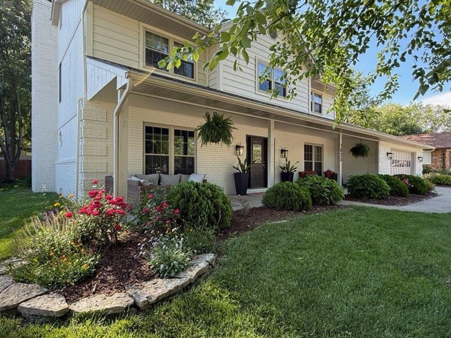 Available now-  4 Bedroom house in O'Fallon 