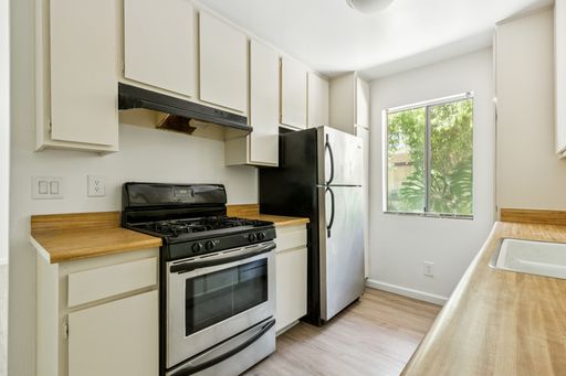 8800 Cedros Ave, 117, Panorama City, CA 91402