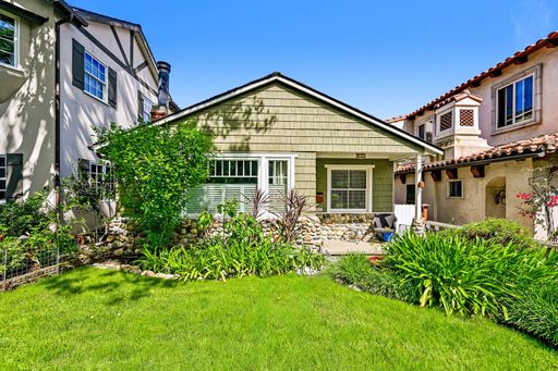 545 21st Street, Manhattan Beach, CA 90266
