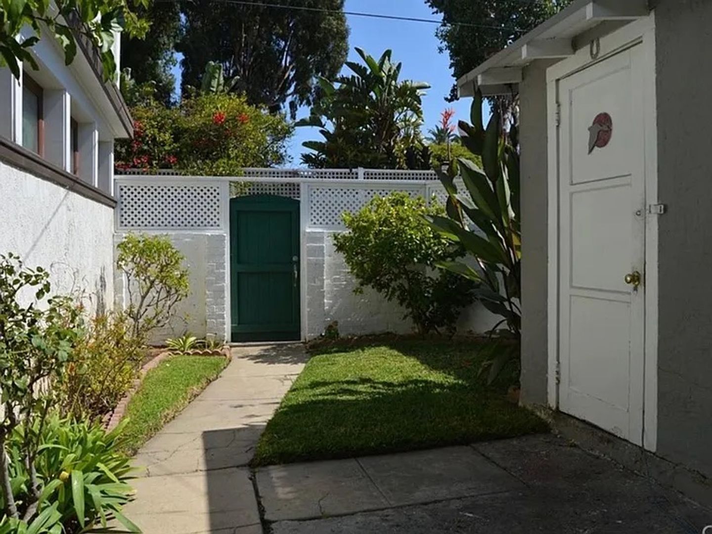 1608 Post Ave 8 of 8