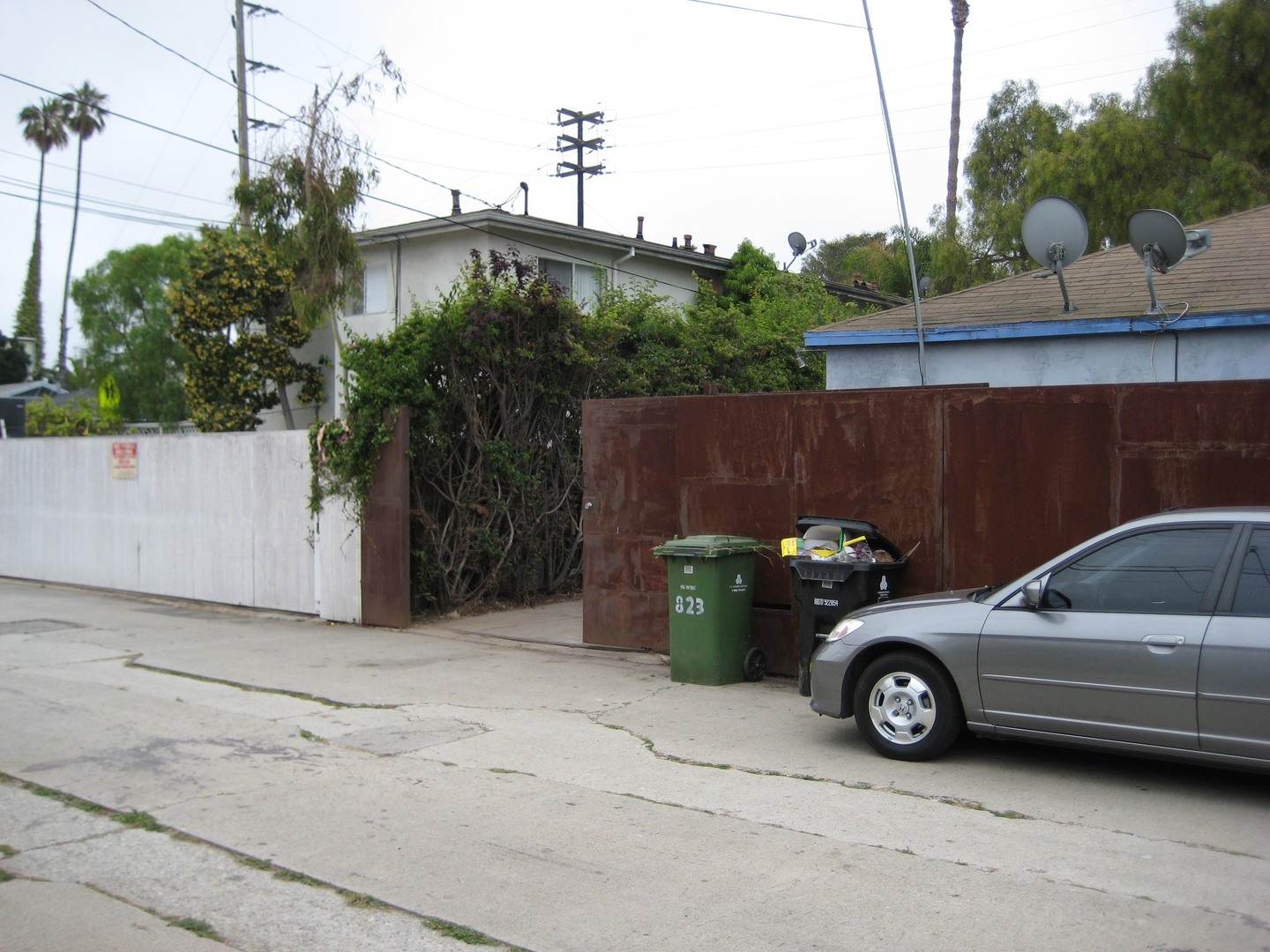 Venice Apartment: 821-823 Broadway Street