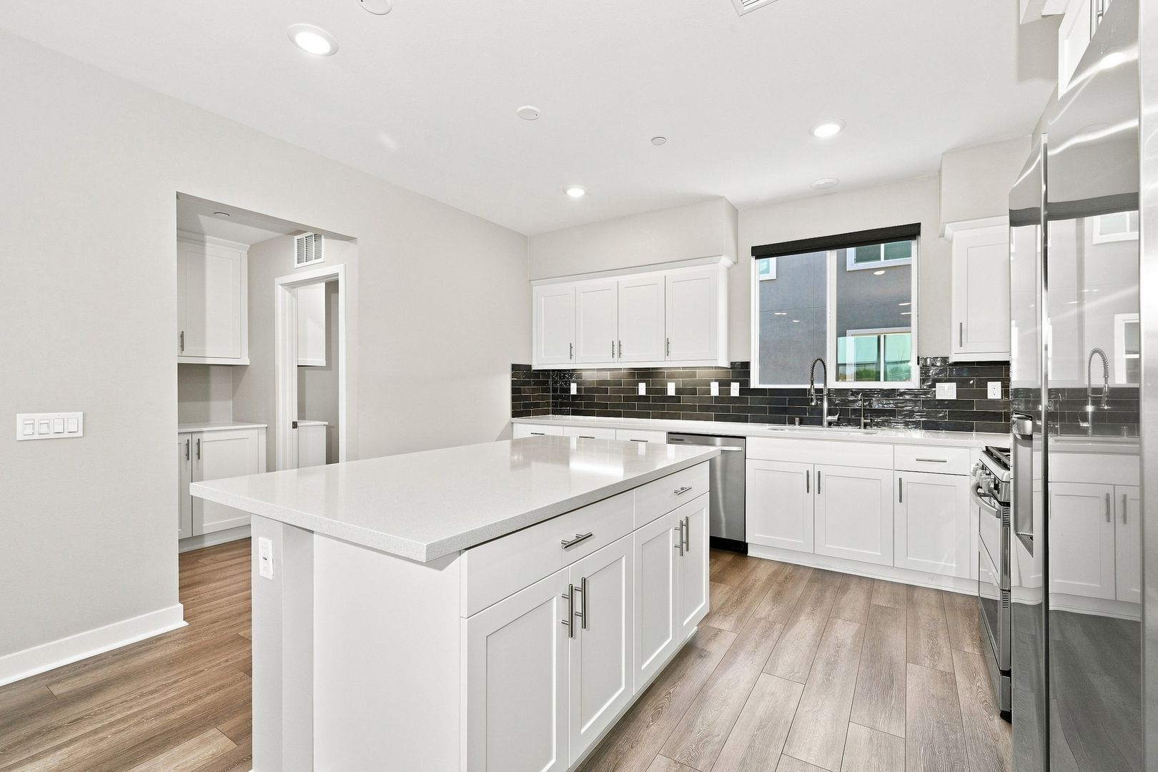7555 Landon Lane 8 of 12