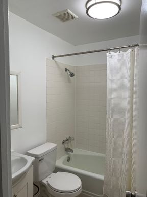 444 N Alta Vista Blvd - Right, Los Angeles, CA 90036