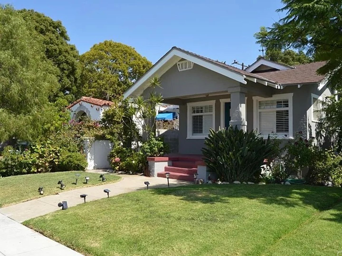 1608 Post Ave 2 of 8