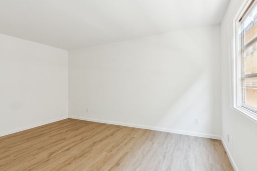 8800 Cedros Ave, 117, Panorama City, CA 91402