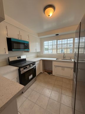 16920 S Vermont Ave, Unit D, Gardena, CA 90247