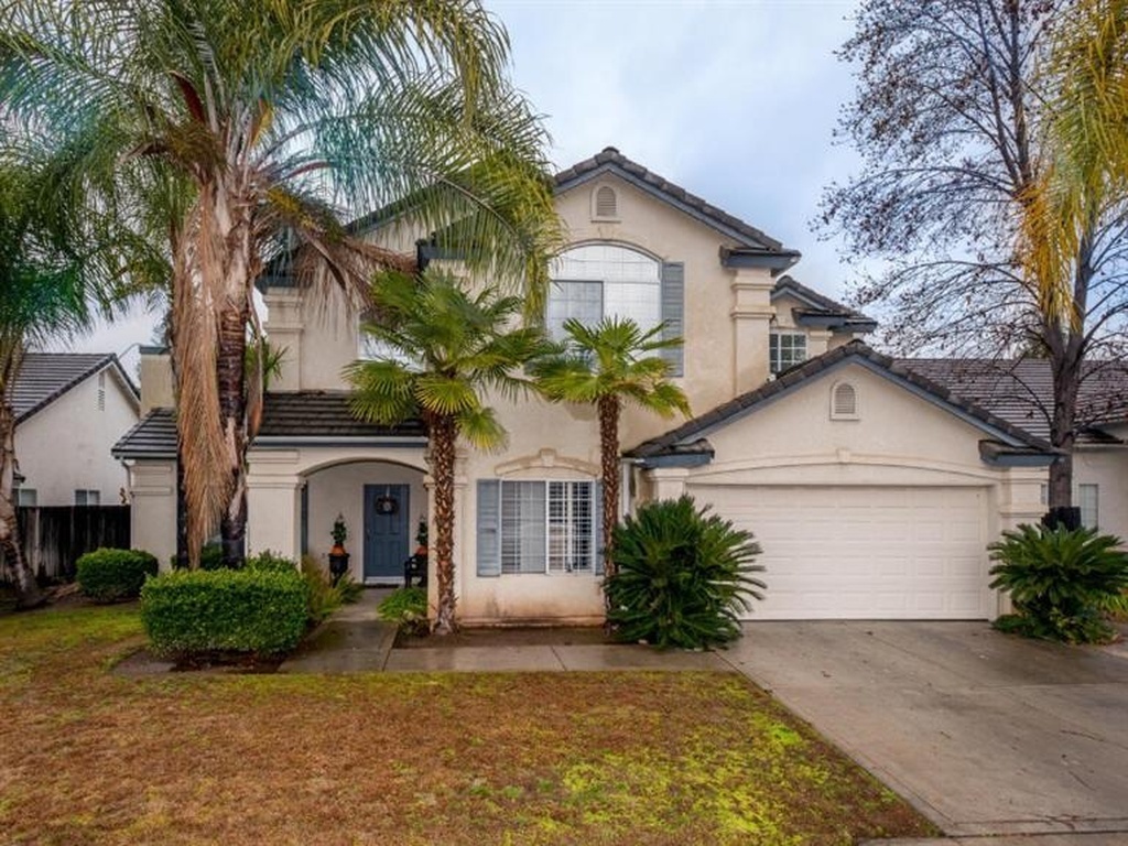 Fresno House: 9243 N Price Ave