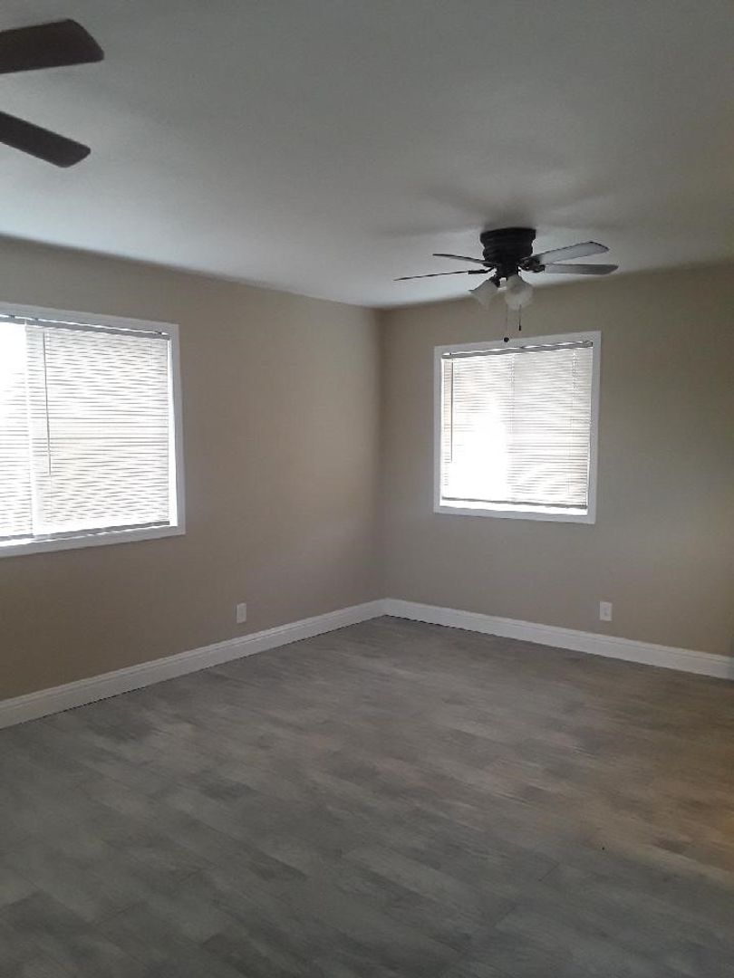 Oakdale Apartment: 1931 E F St