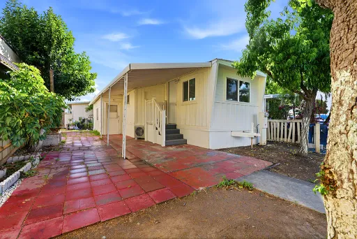 715 S. Kaweah Ave., 9