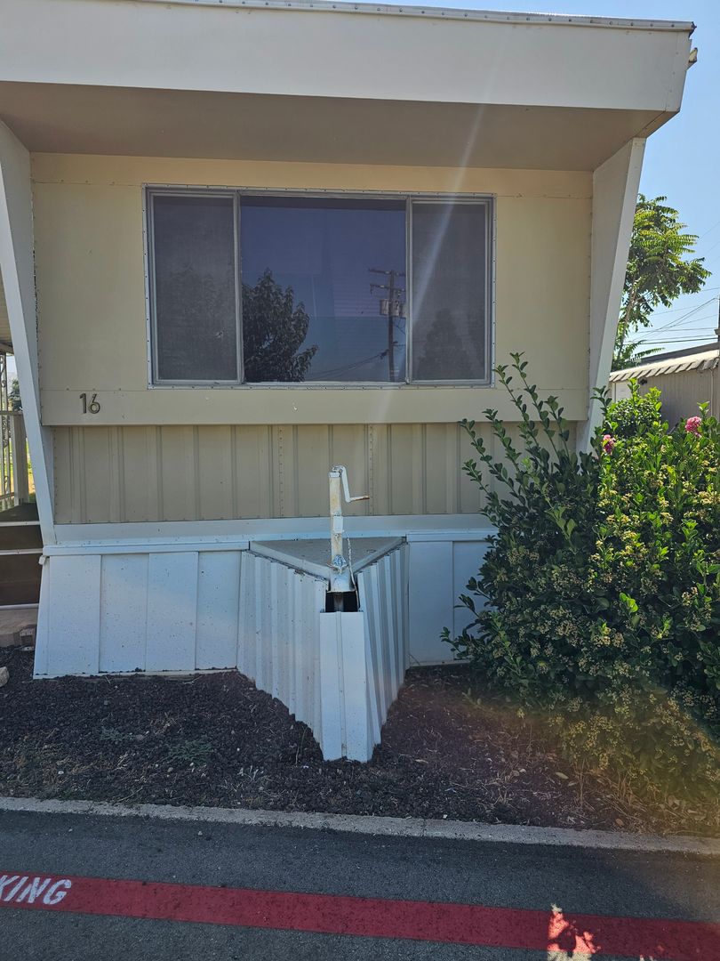 Yucaipa Apartment: 12650 California St