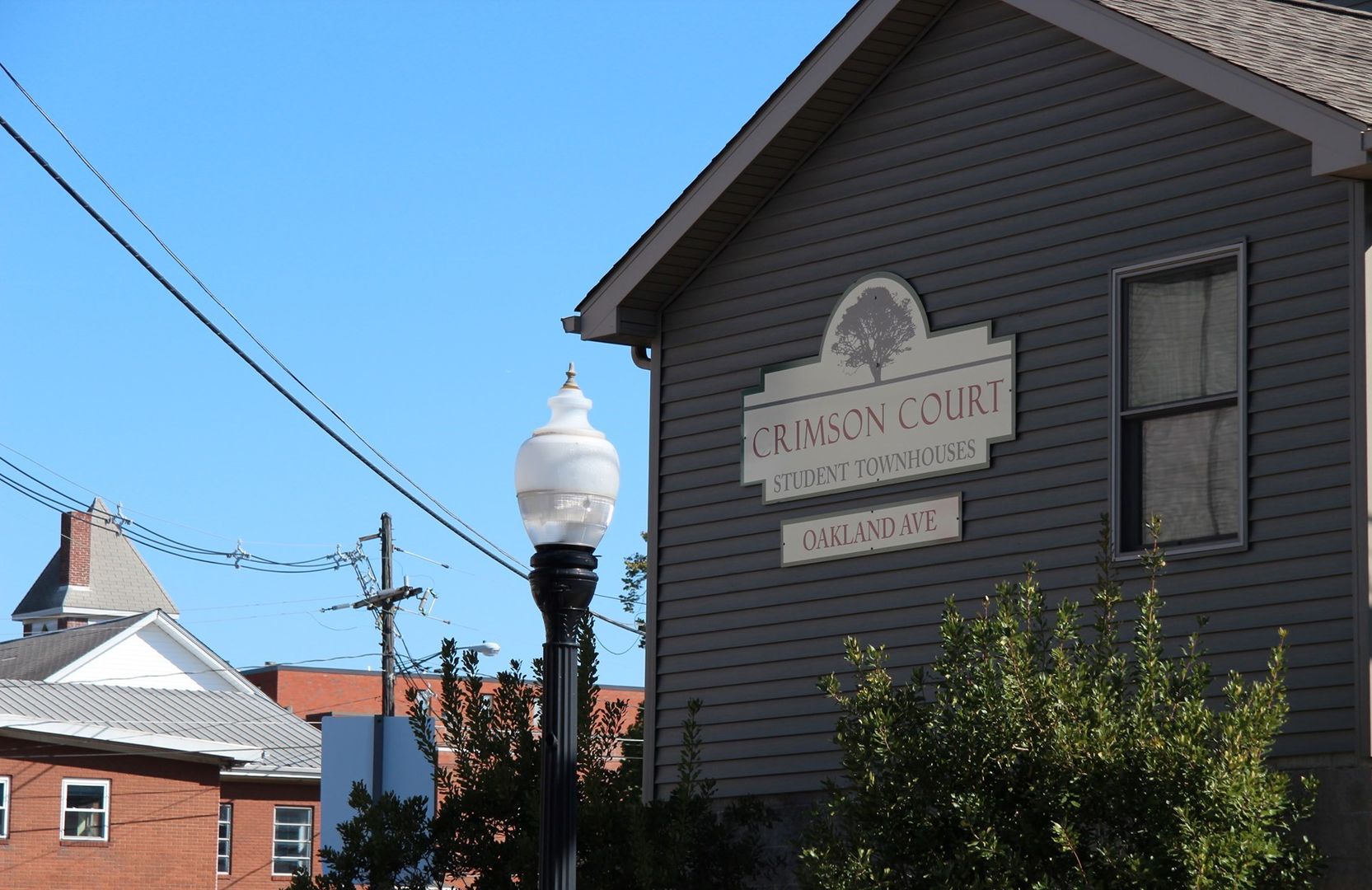 Indiana Apartment: 935 Oakland Ave