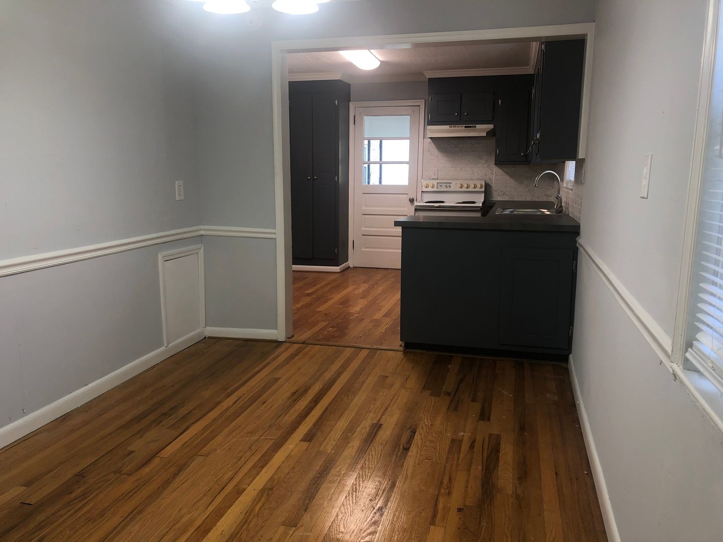 Newport News House: 614 73rd St