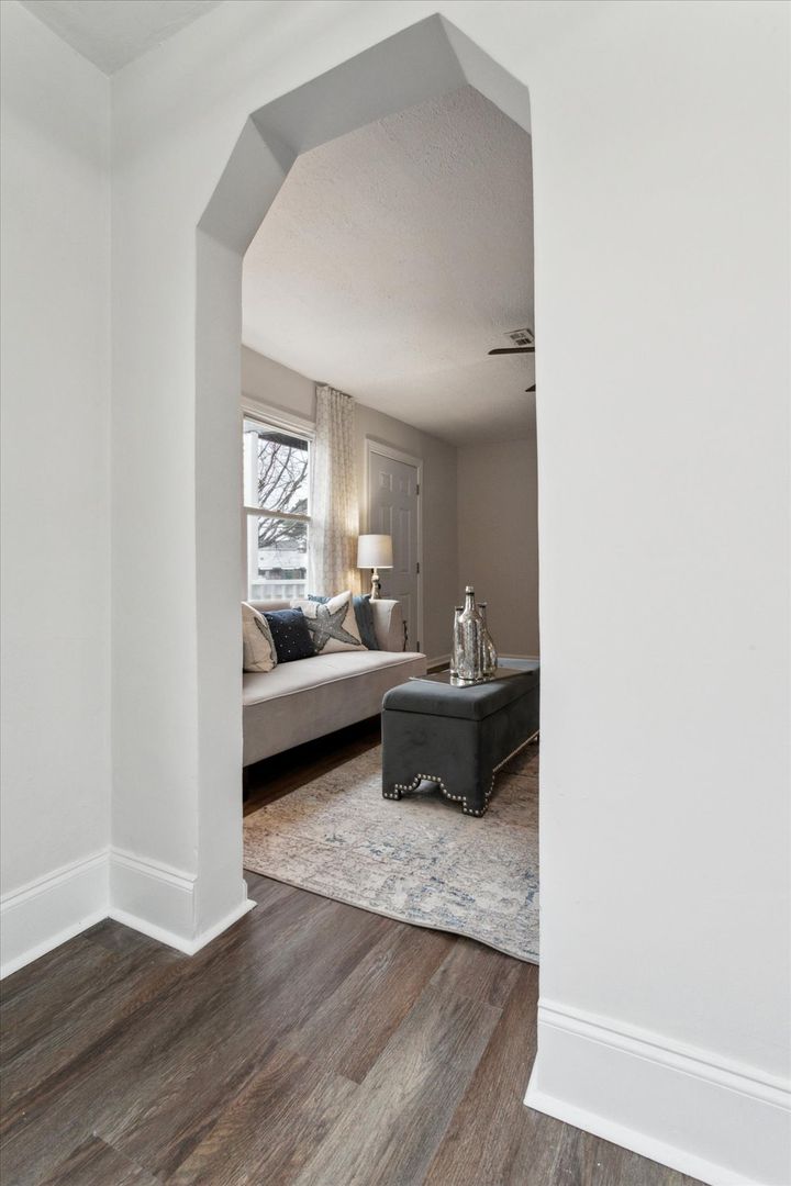 428 Hampton Roads Avenue 7 of 8