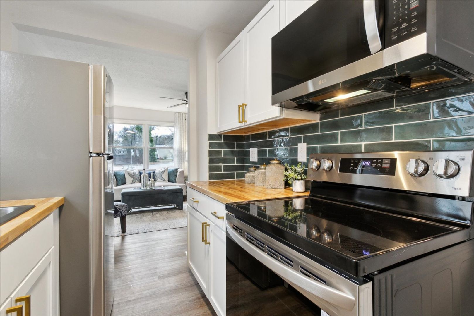 428 Hampton Roads Avenue 12 of 35