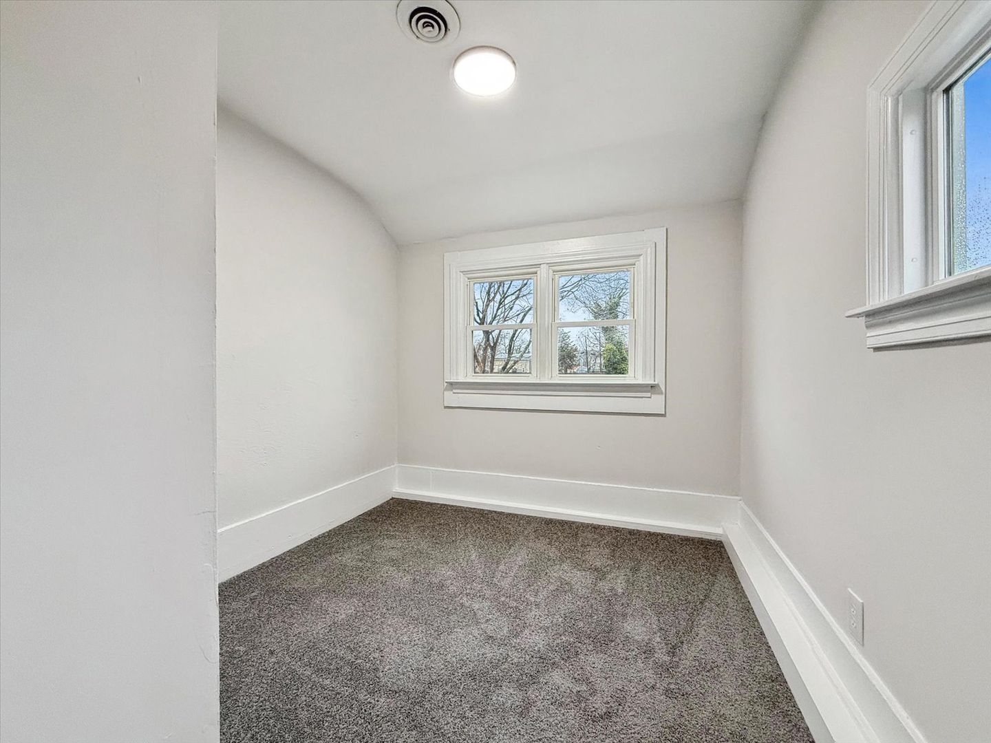 428 Hampton Roads Avenue 24 of 35