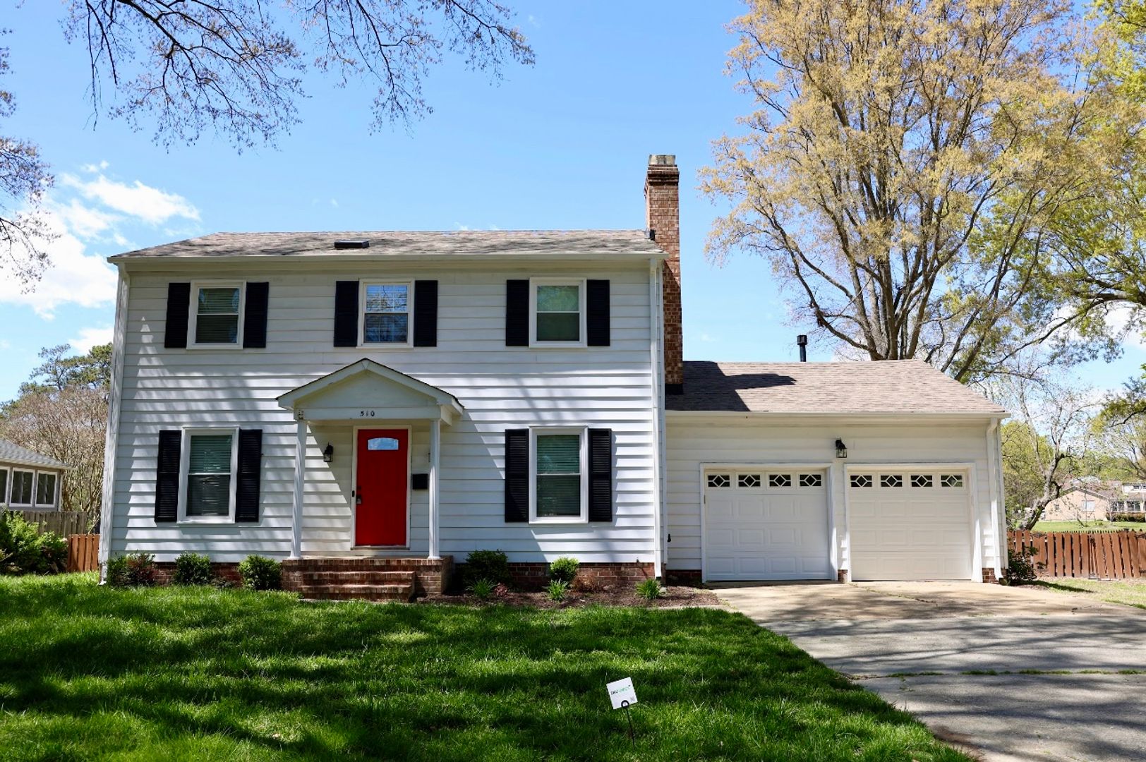 Hampton House: 510 Elizabeth Lake Dr