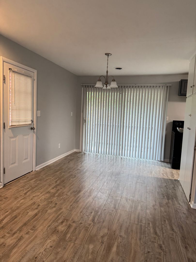 48 Edgemoor Dr. 5 of 12