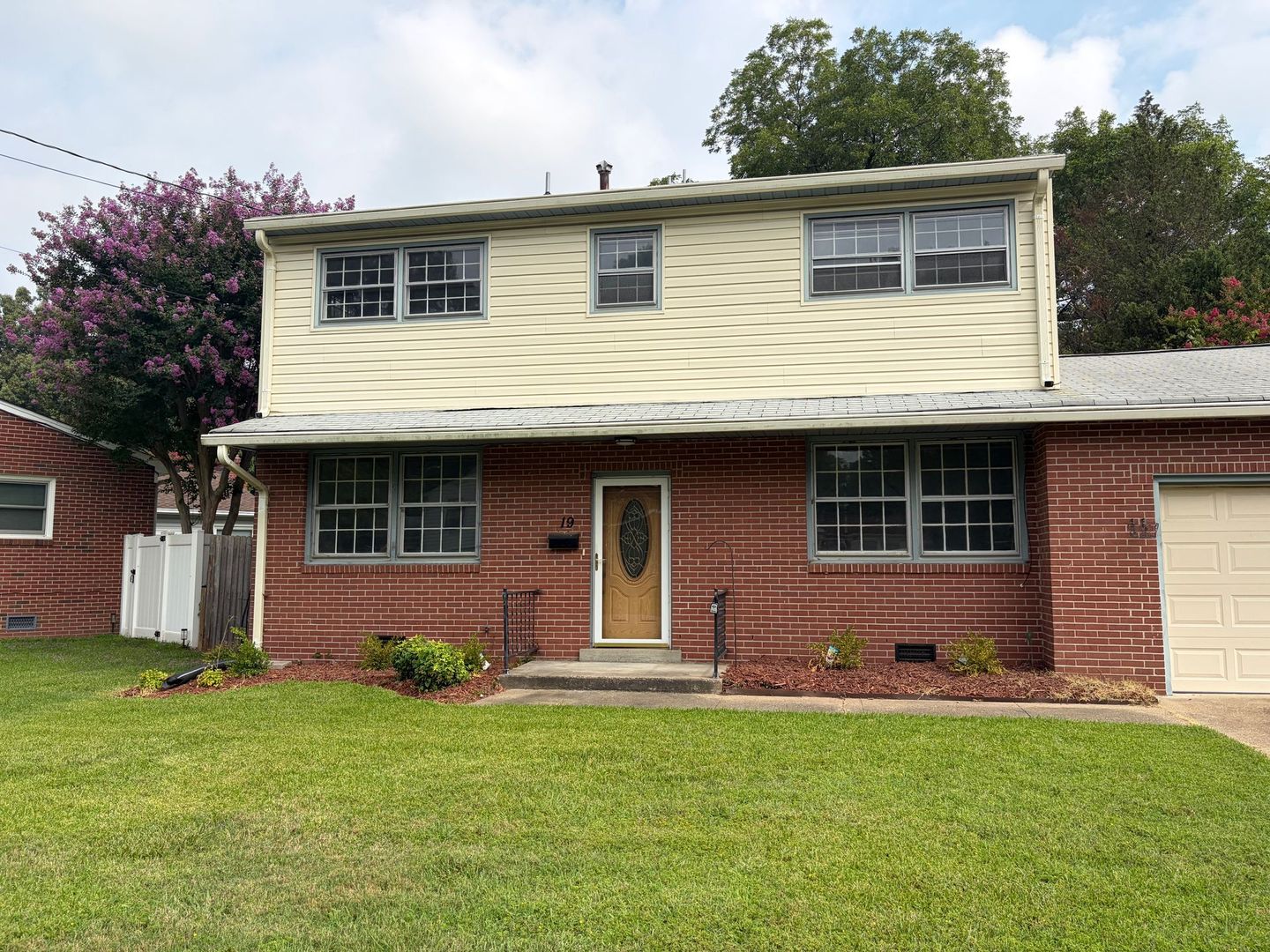 Hampton Apartment: 19 Michele Drive