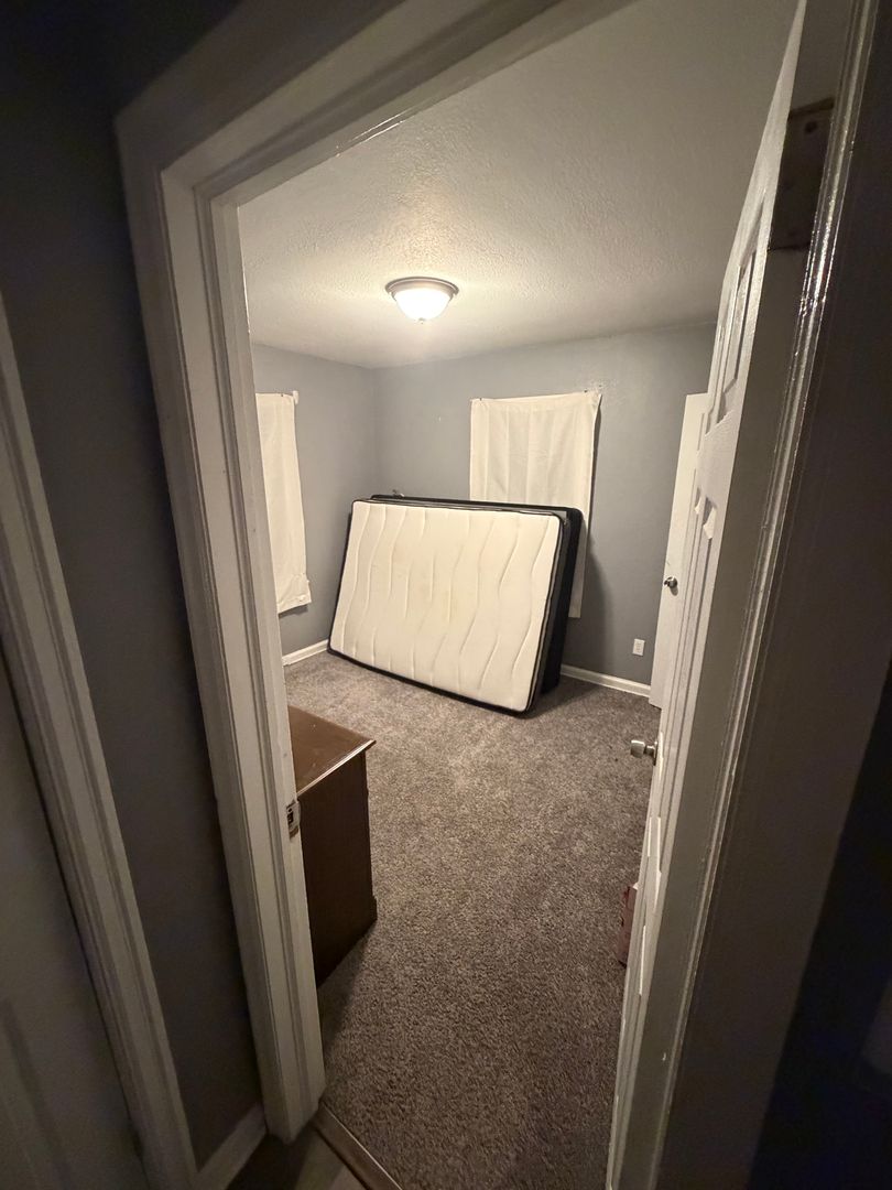 Hampton Apartment: 17 Aspenwood Drive