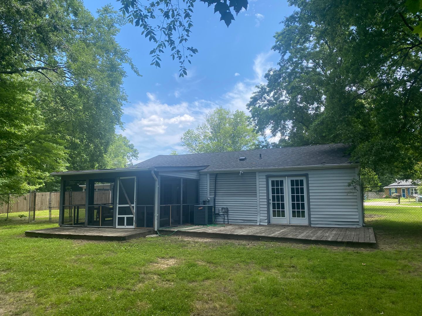 501 Ashwood Drive 3 of 8
