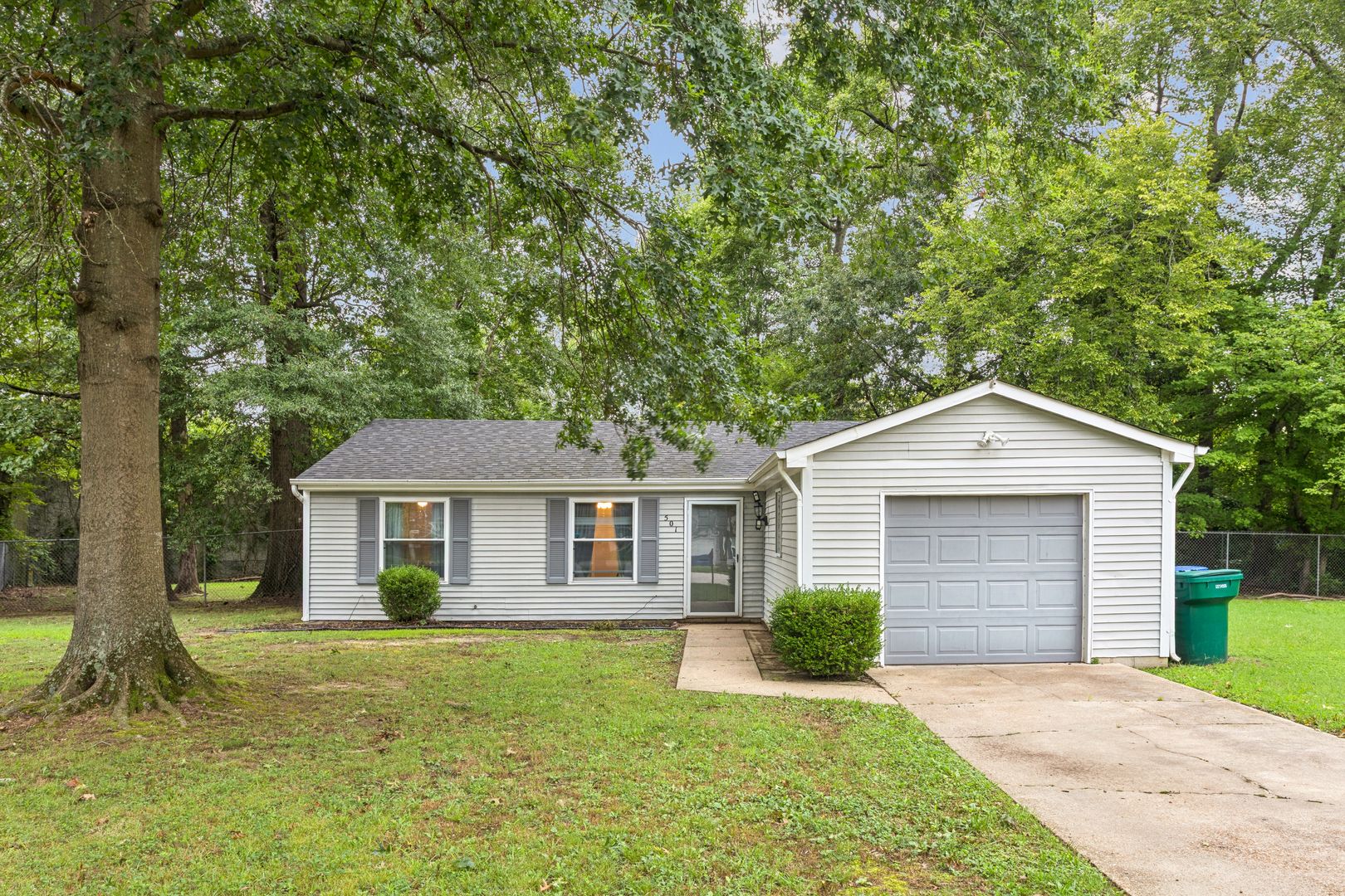 FLEXIBLE RENTAL OPPORTUNITY IN HEART OF HAMPTON ROADS 