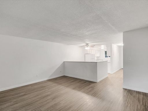 Washer & Dryer IN UNIT!!! – photo 1