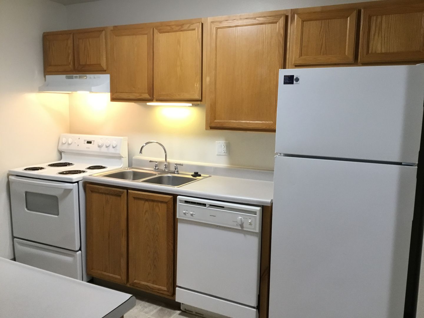 Portland Apartment: 4611-4631 SW Luradel St