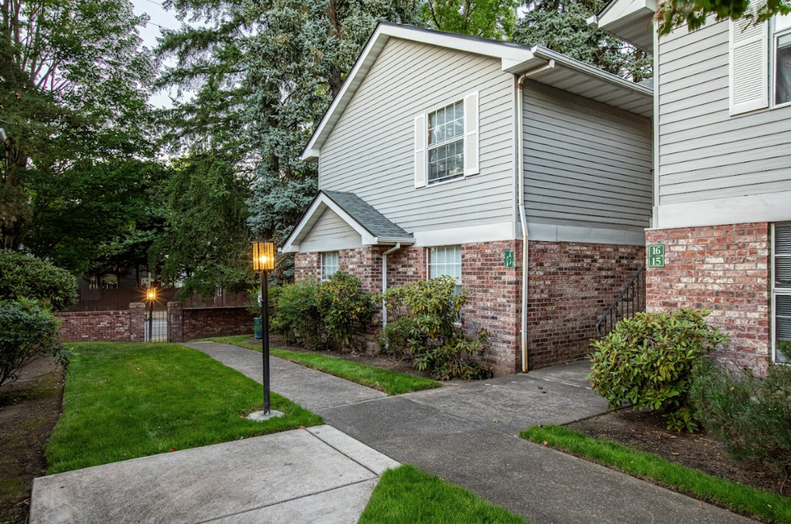 Beaverton Apartment: 6000 SW Menlo Dr