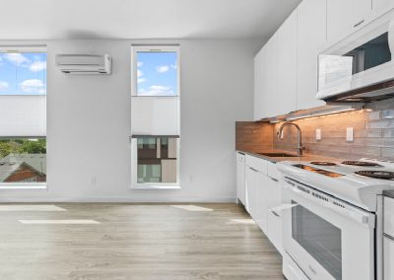 Portland Apartment: 1260 SE Lambert Street