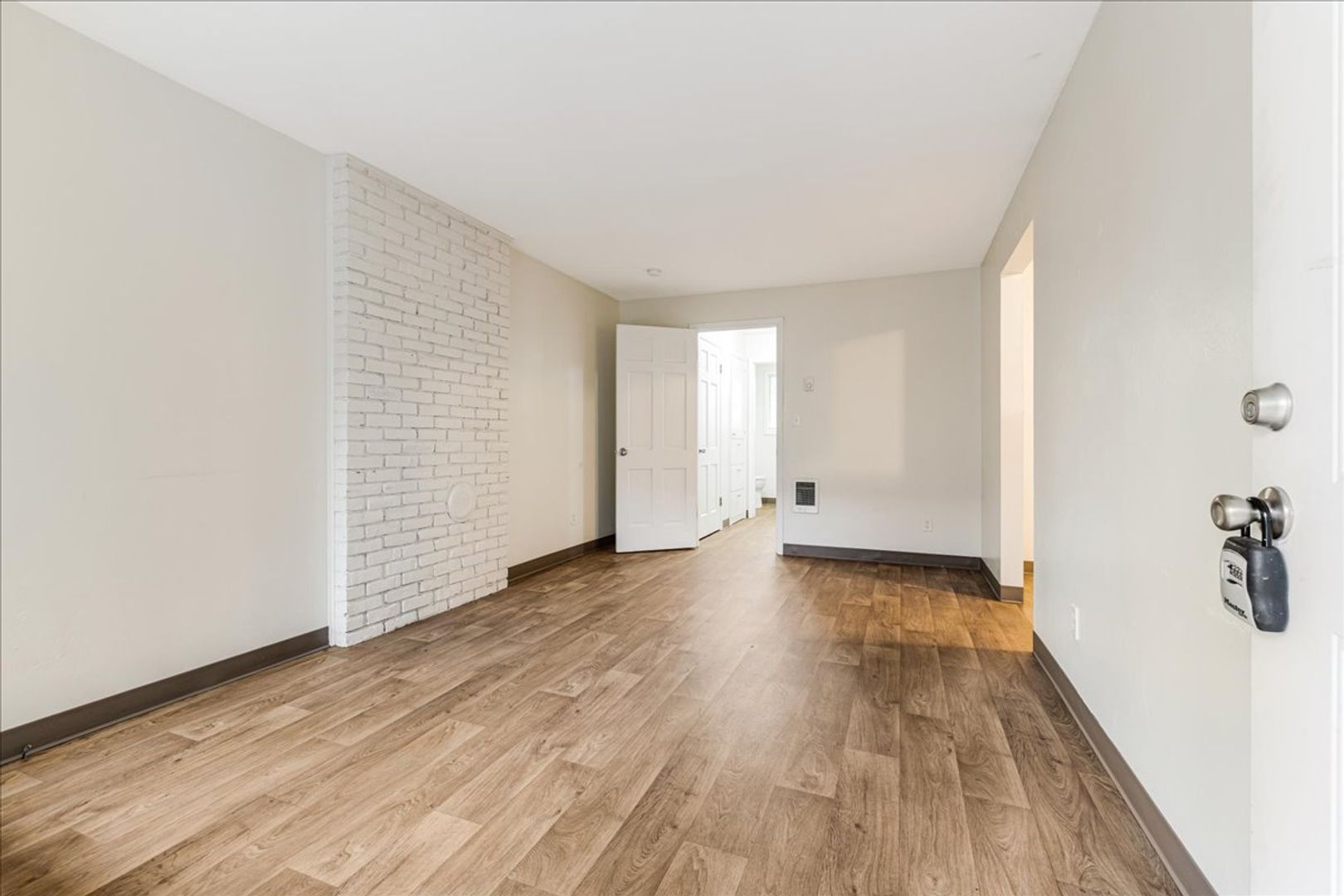 Salem Apartment: 1015 – 1069 Liberty St SE