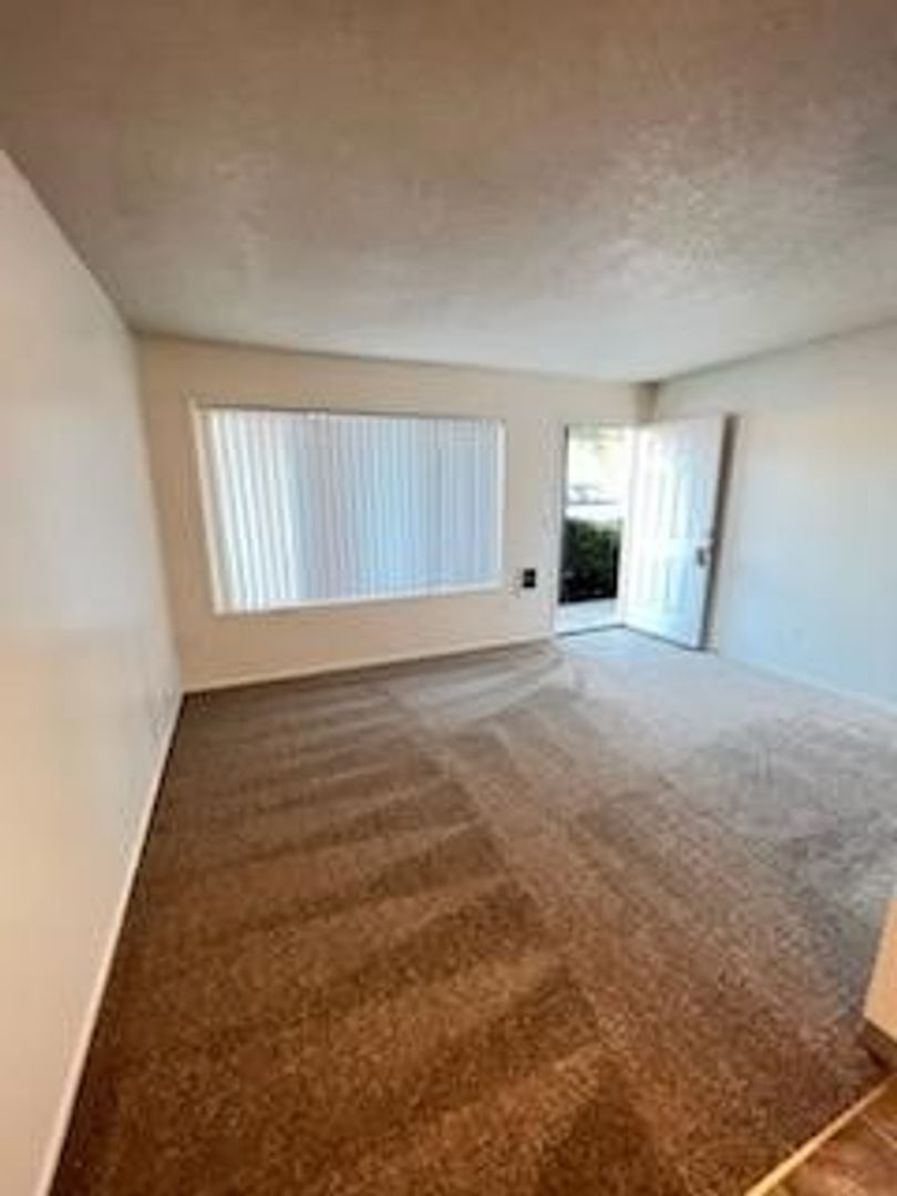 Milwaukie Townhome: 7911 SE King Rd