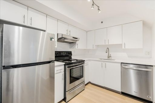 Loft Style 1 bedroom apt with a sprinkle of NEW! – photo 1