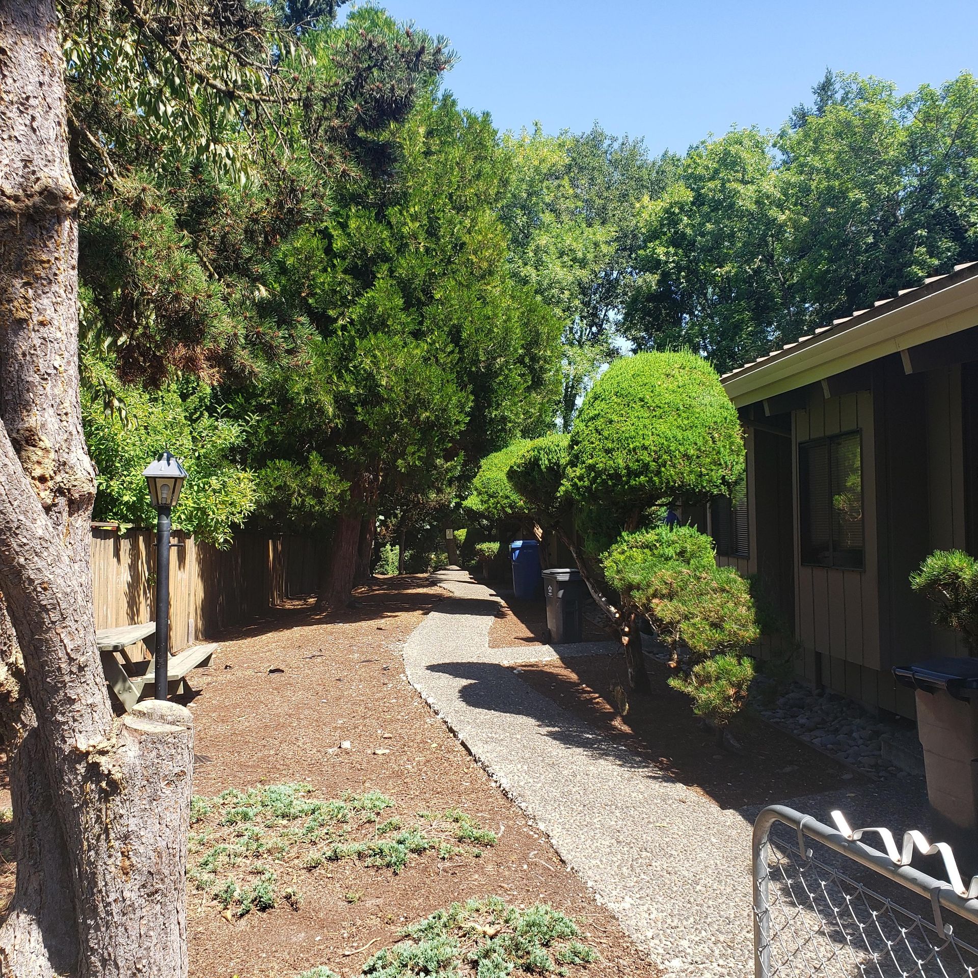 Salem Apartment: 2431-2439 Trade St. SE