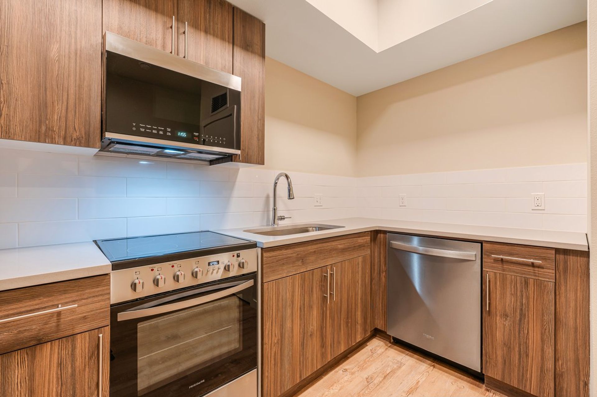 Portland Apartment: 1311 SW Gibbs Street