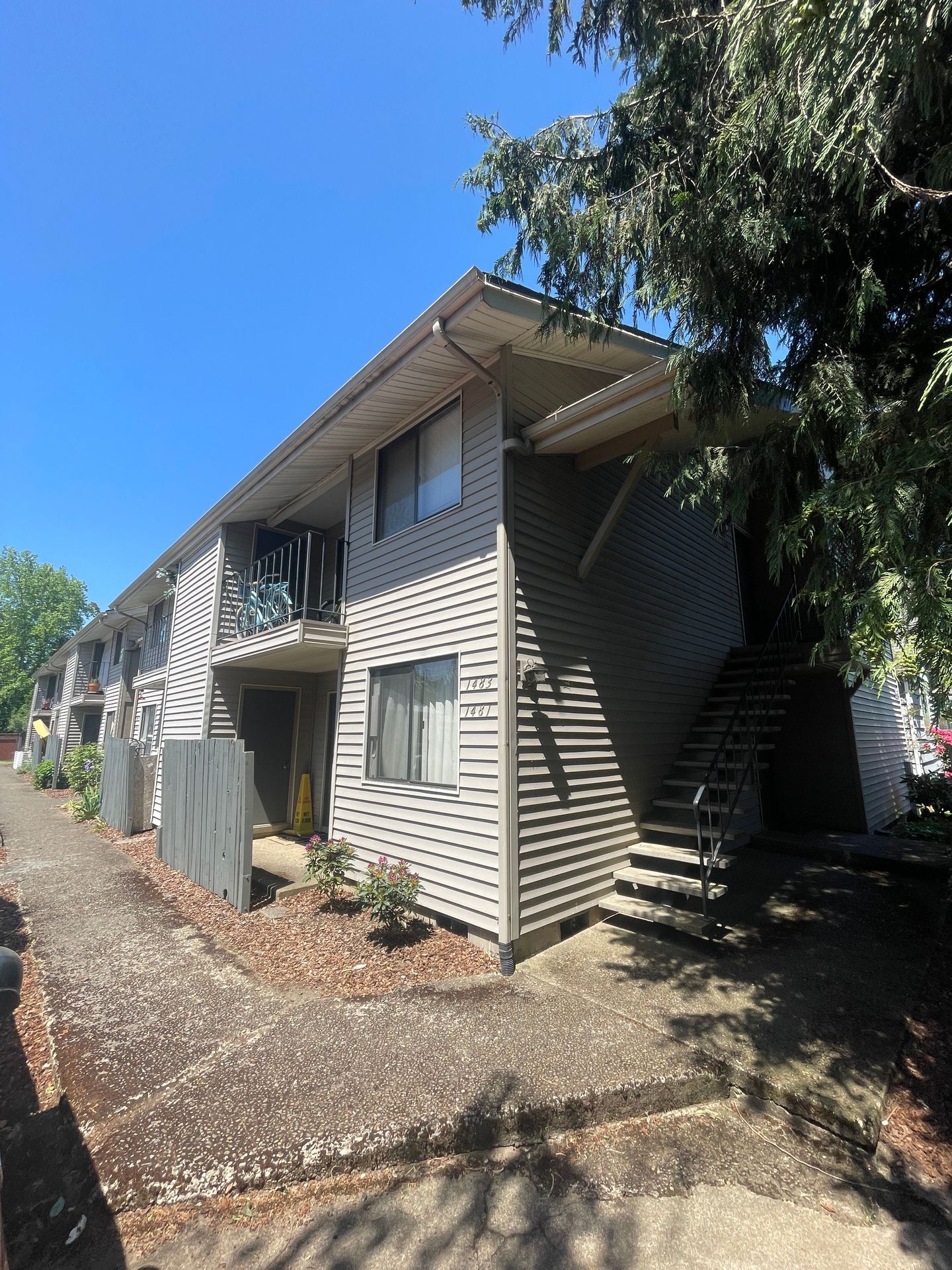 Salem Apartment: 1455-1497 Marion St. NE