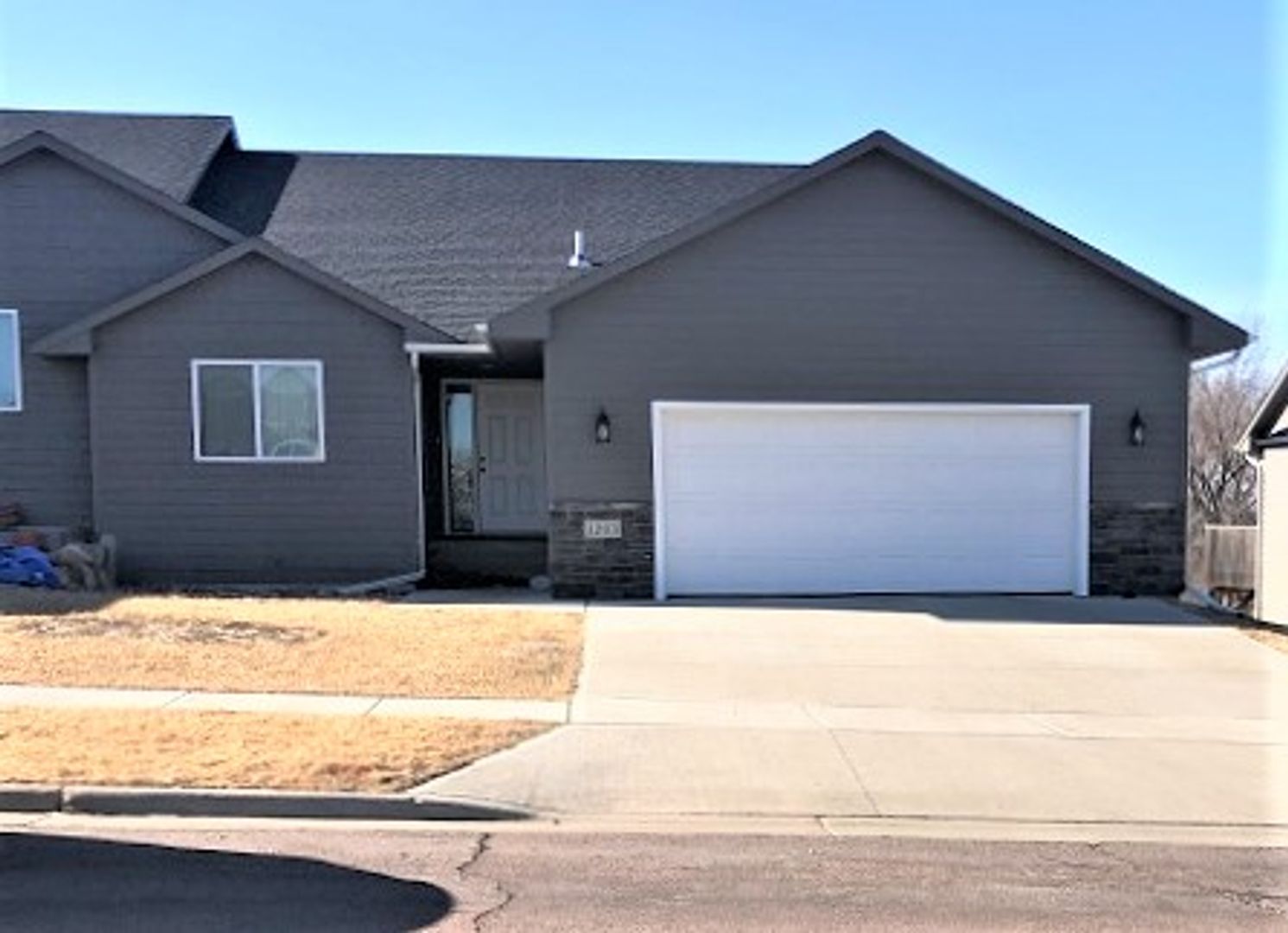 Sioux Falls House: 1203 N Archer Avenue