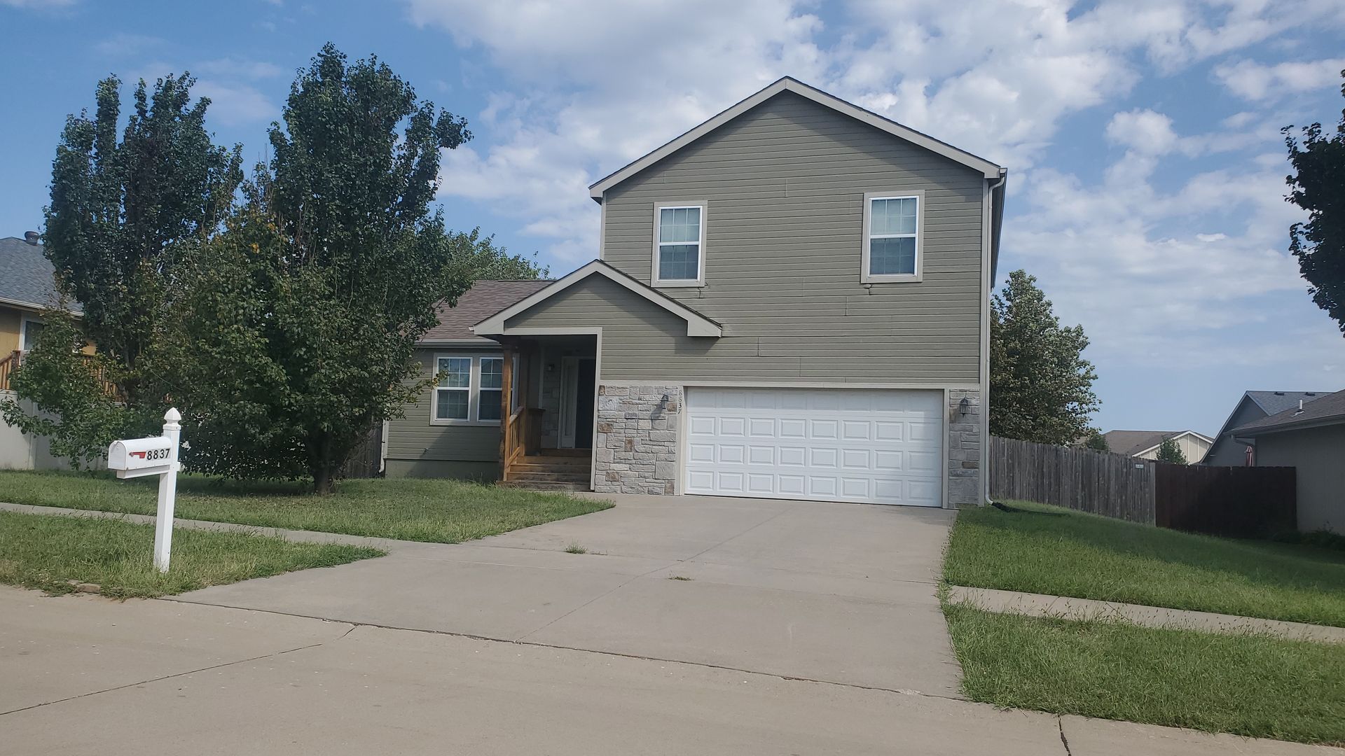 Junction City House: 8837 Marigold Ln.