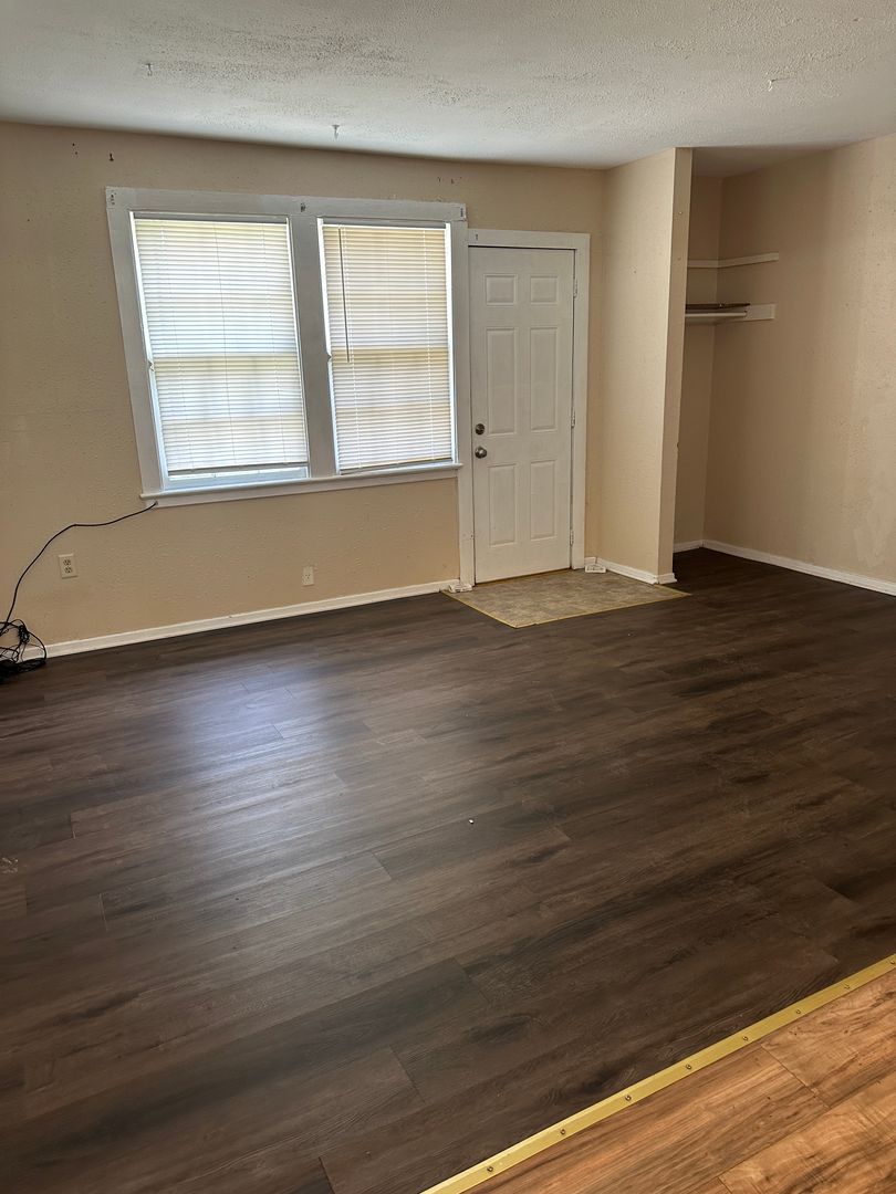 Junction City Townhome: 45 Riley Manor