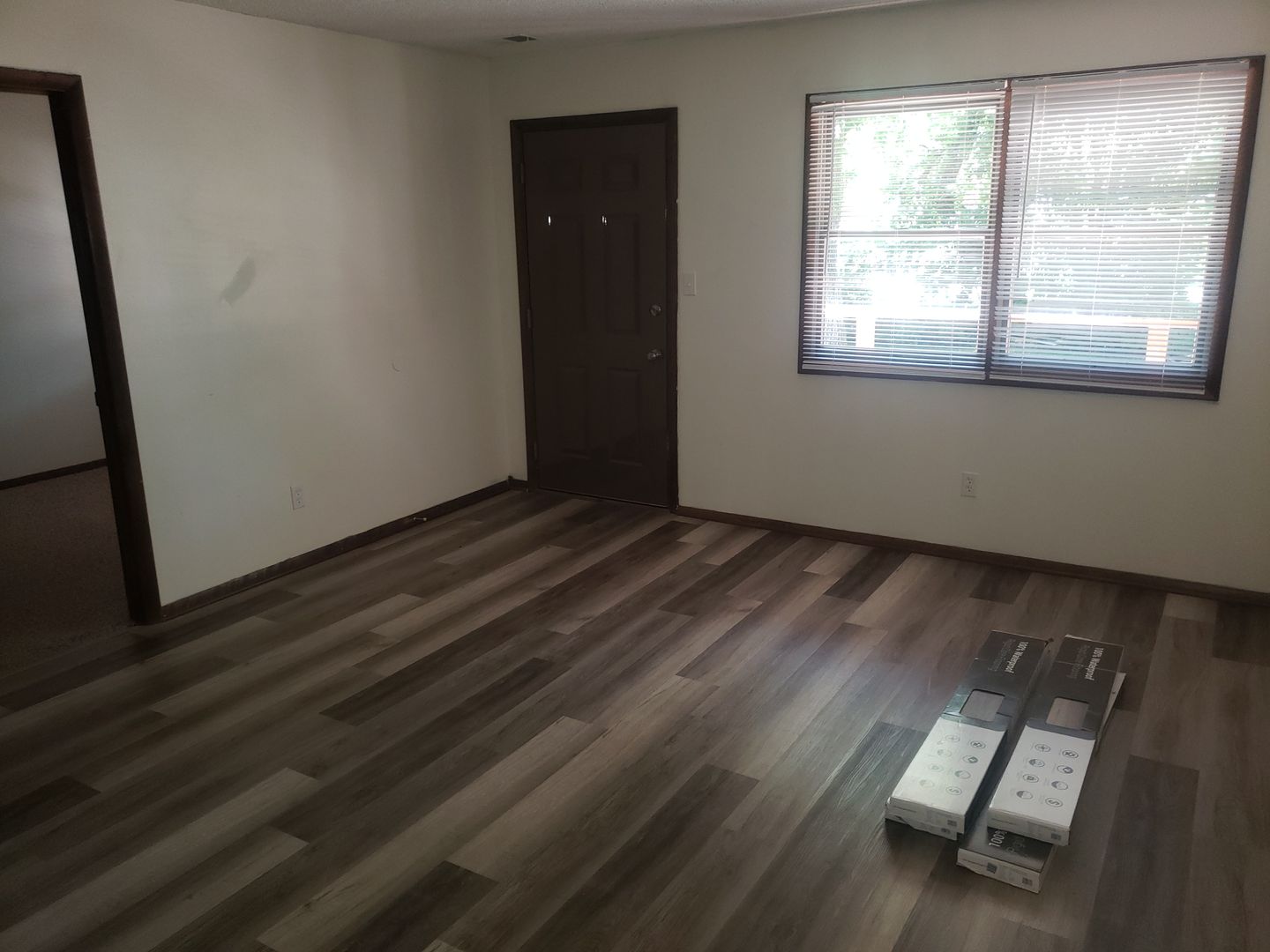 Manhattan House: 822 Fremont #1