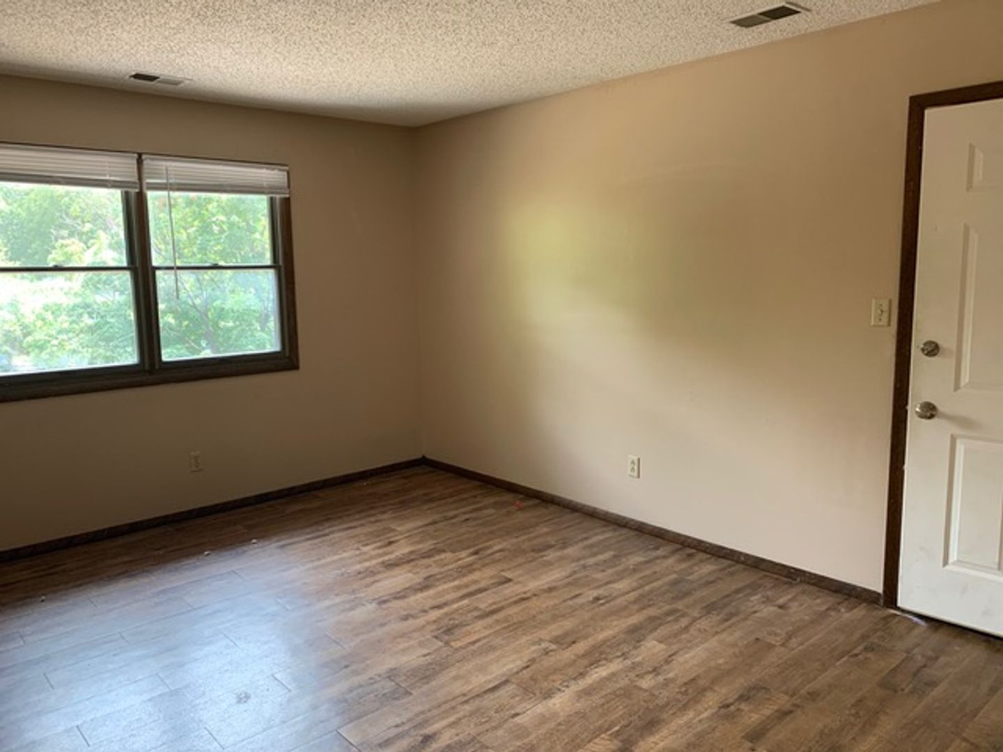 Manhattan Condo: 822 Fremont #7