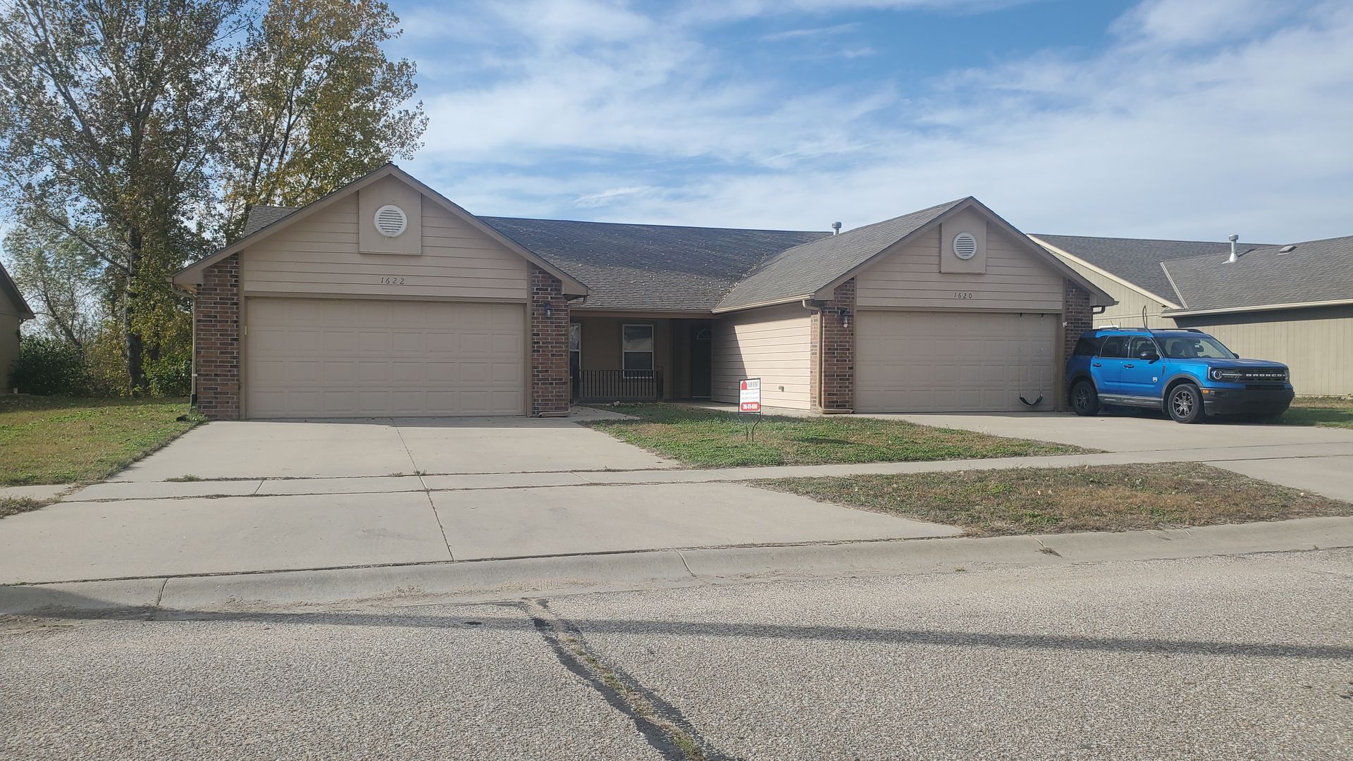 Junction City House: 1622 Clover Dr