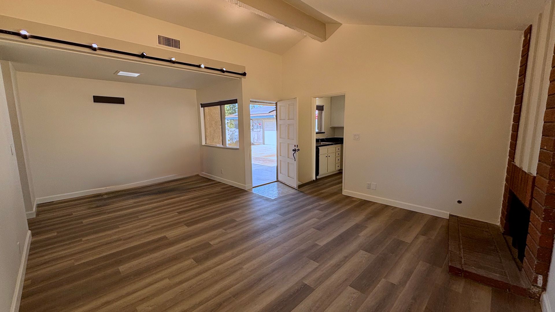 Tustin Multiplex: 12534 Cay Street