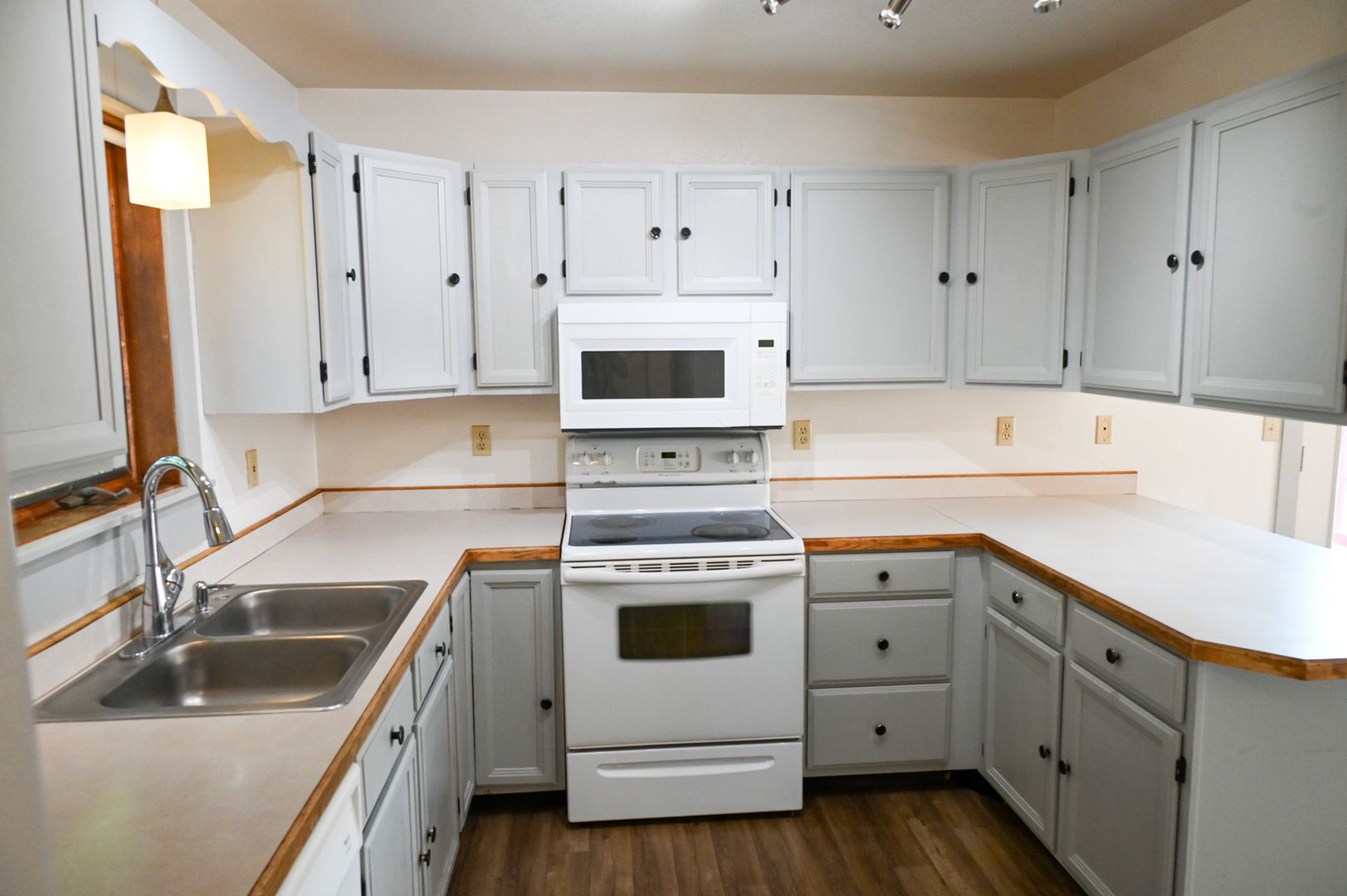 Belgrade Apartment: 916 Montana St.