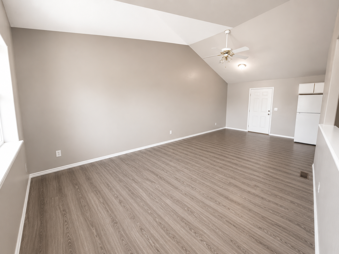 Belgrade Apartment: 101 13th St. #A-D
