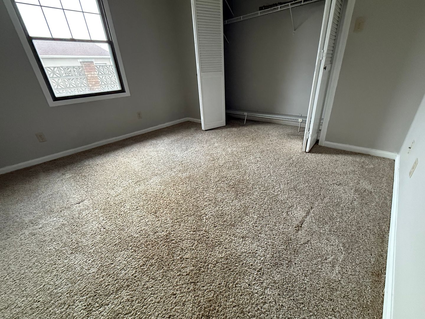 Metropolis Apartment: 1120 East 8th Street